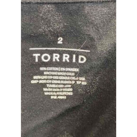 Torrid Black V Neck Skull Cami Size 2 - Picture 4 of 5